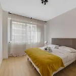 Charming Apartment Near Eiffel Tower 2Br II